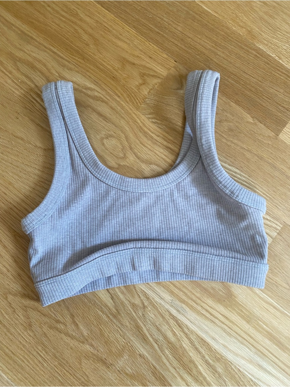 ALO Grey ribbed sports bra in size M
